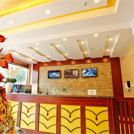Greentree Alliance Shanghai Chongming Bayi Road Walking Street Hotel Exterior photo
