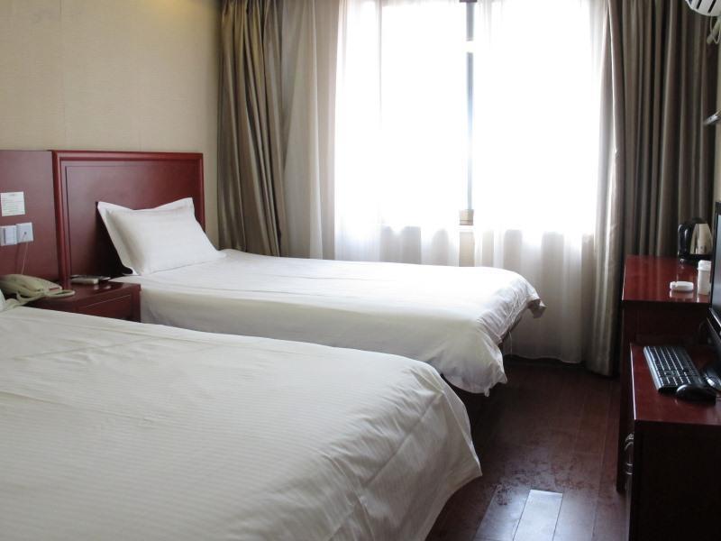 Greentree Alliance Shanghai Chongming Bayi Road Walking Street Hotel Exterior photo