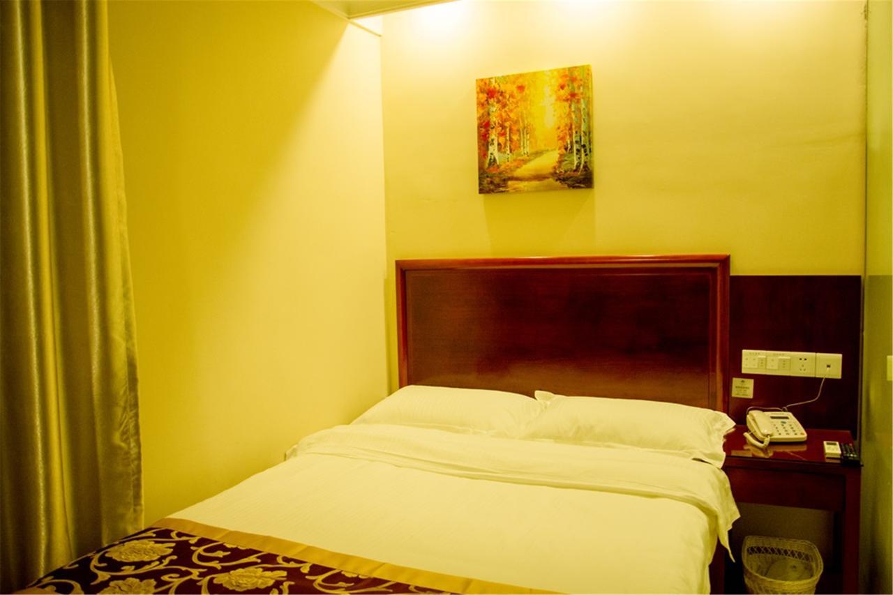 Greentree Alliance Shanghai Chongming Bayi Road Walking Street Hotel Exterior photo