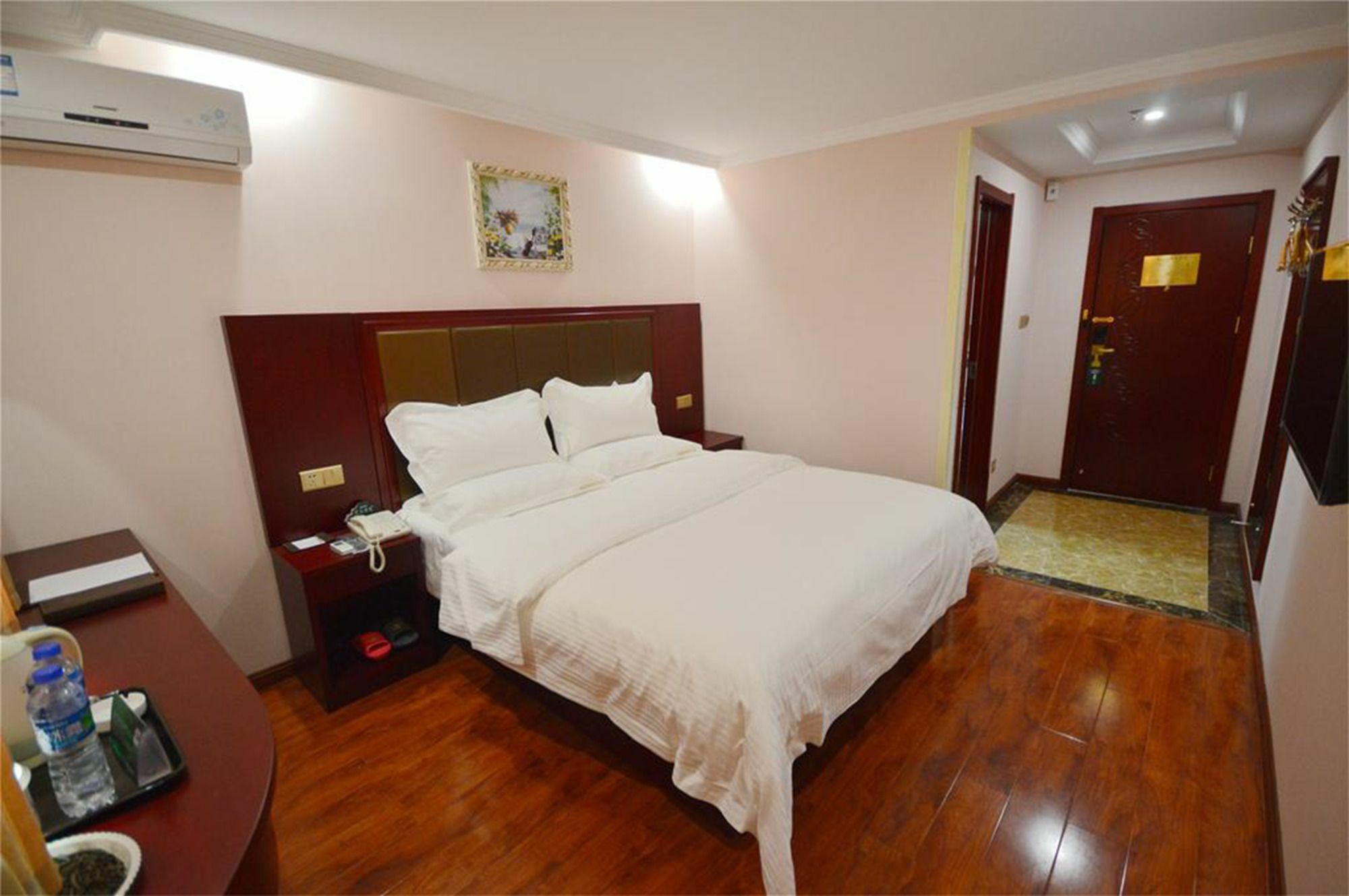Greentree Alliance Shanghai Chongming Bayi Road Walking Street Hotel Exterior photo
